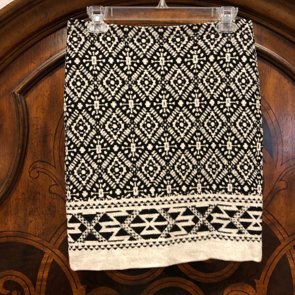 3/$20 Karen Kane skirt